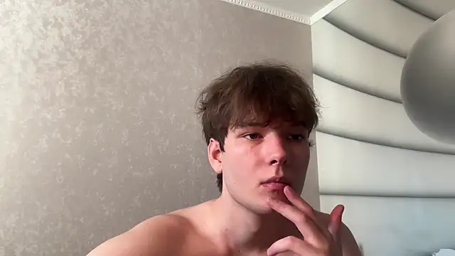 Show modela tomasdickpick na web-kameri