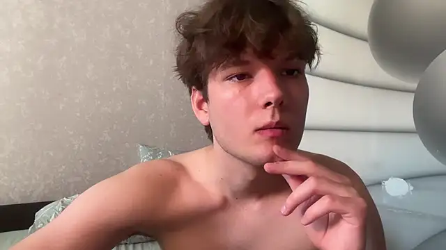 Show modela tomasdickpick na web-kameri