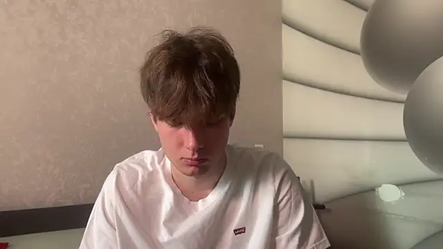 Show modela tomasdickpick na web-kameri
