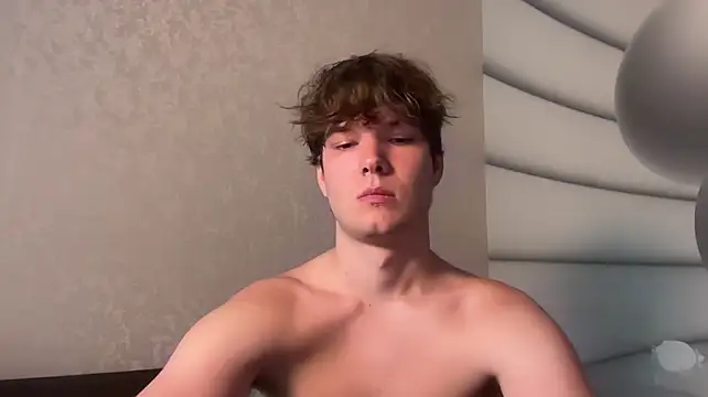 Show modela tomasdickpick na web-kameri
