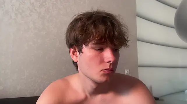 Show modela tomasdickpick na web-kameri