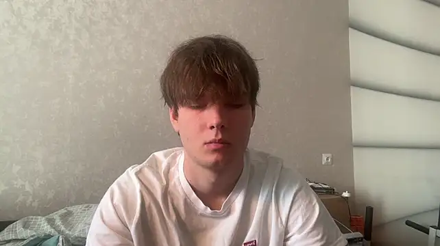 Show modela tomasdickpick na web-kameri