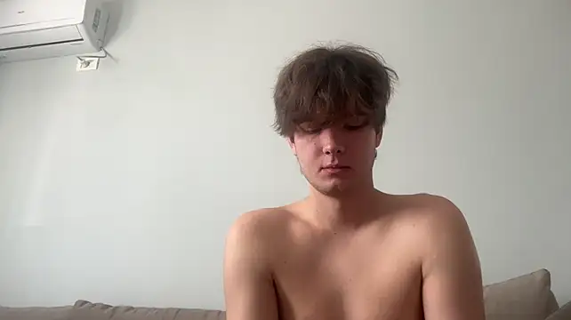 Show modela tomasdickpick na web-kameri
