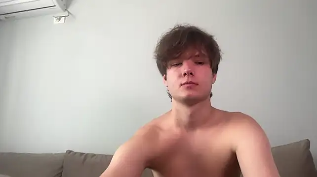 Show modela tomasdickpick na web-kameri