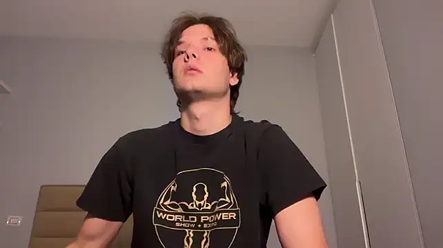 Show modela tomasdickpick na web-kameri
