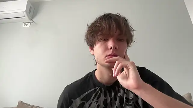 Show modela tomasdickpick na web-kameri