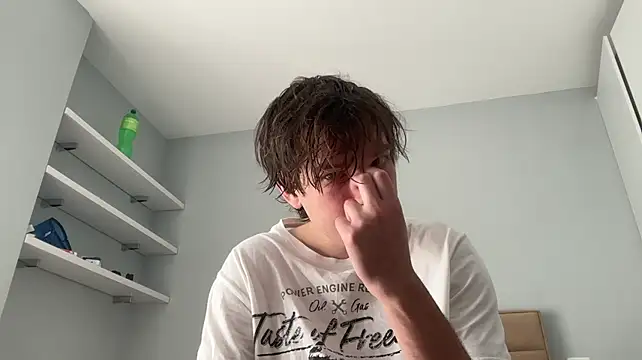 Show modela tomasdickpick na web-kameri