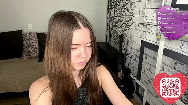 ElmiraDabatoのライブXXXチャット