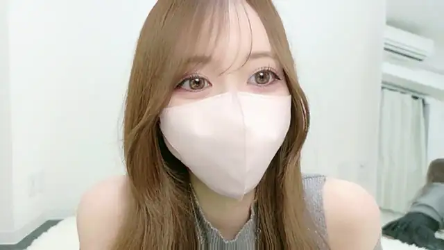 salachan_v's Webcam Show