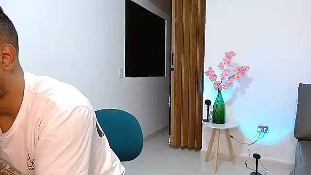 big--boss Pertunjukan Webcam
