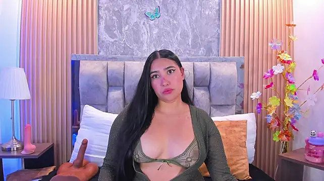 Sulay_Kim's Webcam Show