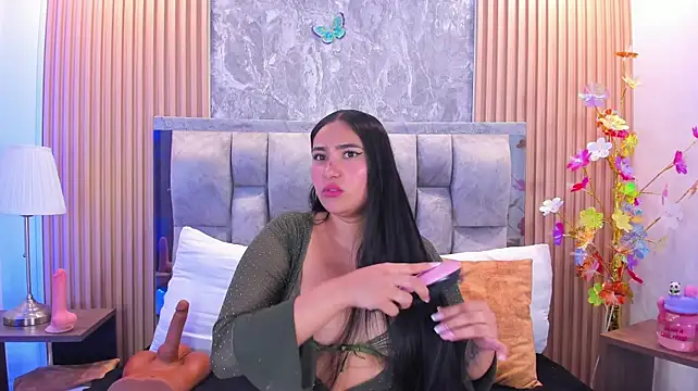 Sulay_Kim's Webcam Show