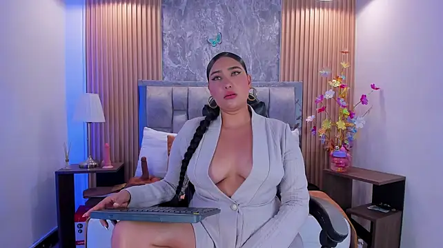Sulay_Kim's Webcam Show