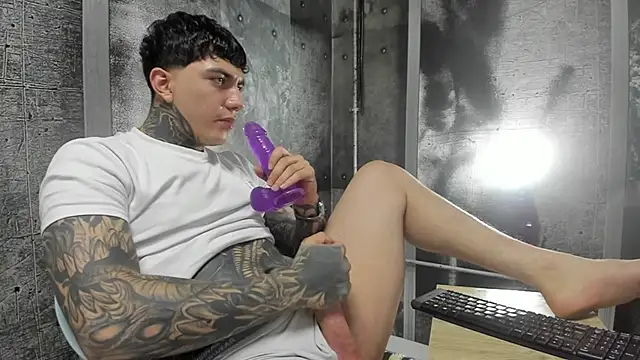 Gury_tattoo élő XXX-chatje
