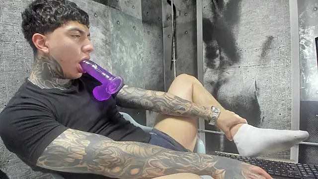 Gury_tattoo's Live XXX Chat