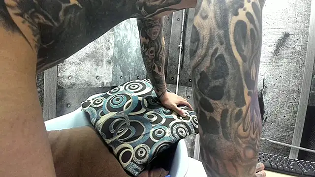 Gury_tattoo Webcam-Show