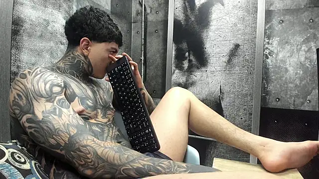 Gury_tattoo 在線直播表演