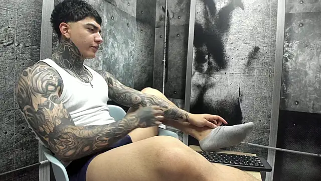 Gury_tattoo webcam show
