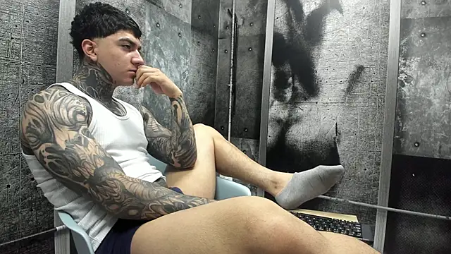 Show de Gury_tattoo na webcam