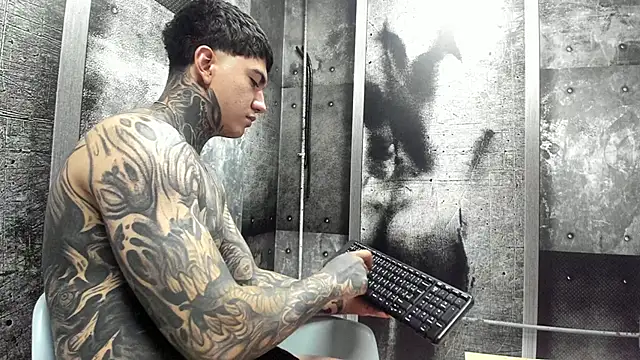 Gury_tattoo's Live XXX Chat