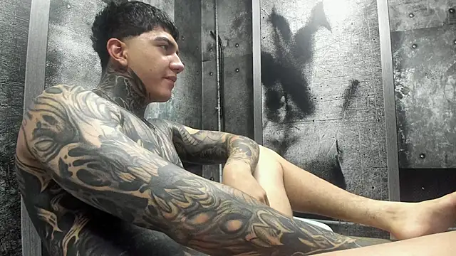 Gury_tattoo Webcamshow