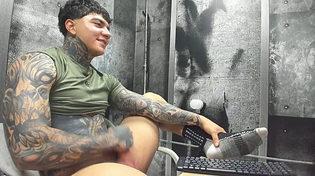 Show Webcam de Gury_tattoo