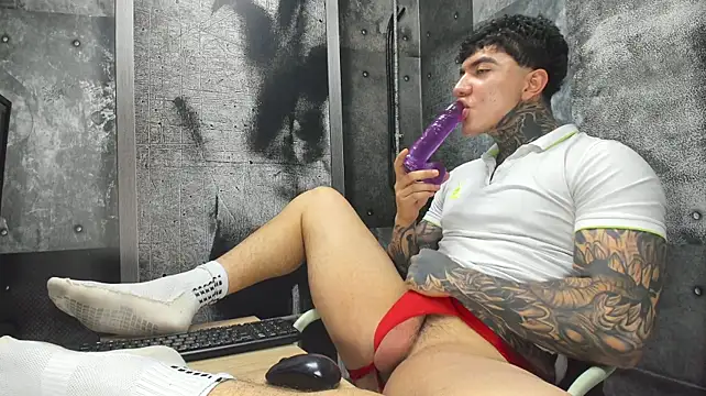 Gury_tattoo Pertunjukan Webcam
