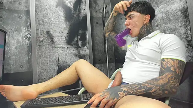 Chat XXX ao vivo de Gury_tattoo