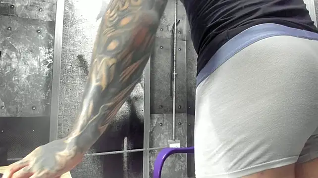 Gury_tattoo: онлайн-секс-чат