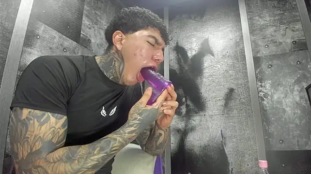 Gury_tattoo's Live XXX Chat
