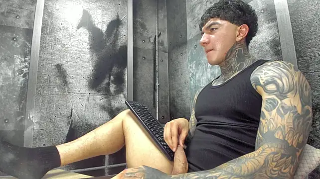 Gury_tattoo's Live XXX Chat