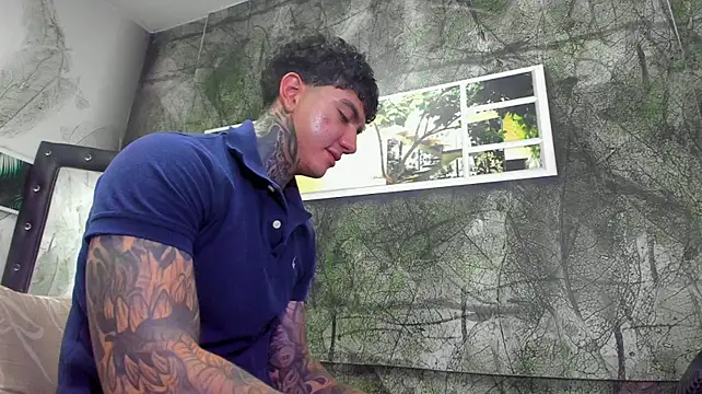 Gury_tattoo Adlı Modelin Web Kamerası Şovu