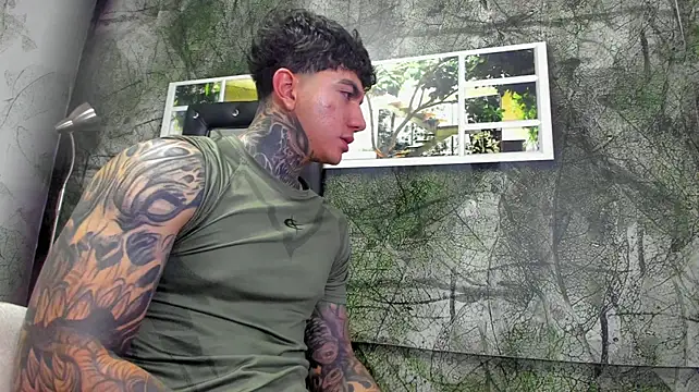 عرض كام Gury_tattoo