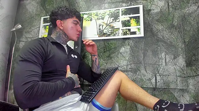 Gury_tattoo 网络视讯表演
