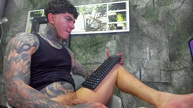 Webkamerová show Gury_tattoo