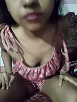 הופעת וובקאם של ALIZA_FENDY