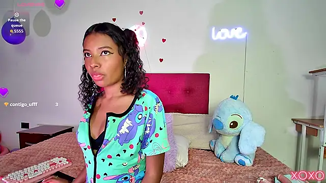 Chat XXX en directo de Ellie_Cute7