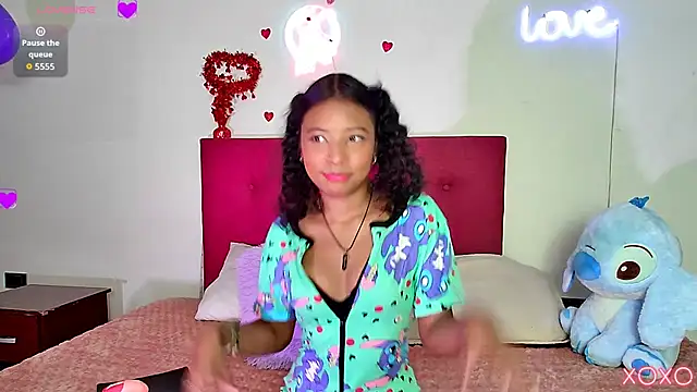 Chat +18 de Ellie_Cute7 ao vivo