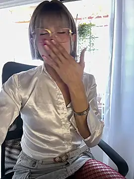 הופעת וובקאם של conny_latina