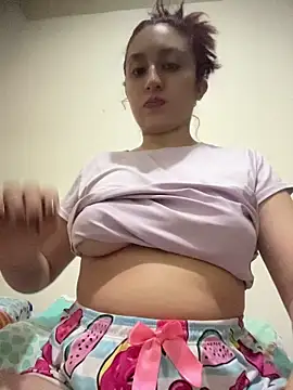 EsmeraldaNaim – Live XXX-chat