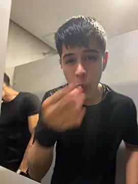Angel_khouri_ Pertunjukan Webcam