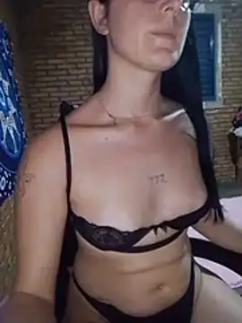 Show modela lua_bblinda na web-kameri