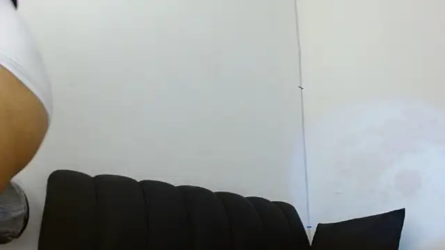 alessialux Adlı Modelin Canlı XXX Sohbeti