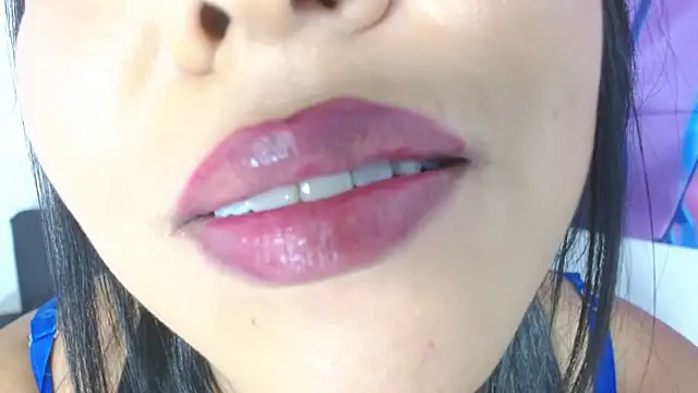 alessialux XXX чат на живо
