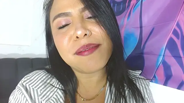 Chatroom XXX en direct de alessialux