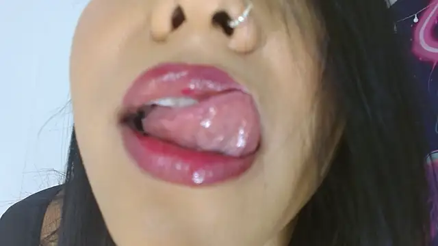 Živý XXX chat alessialux