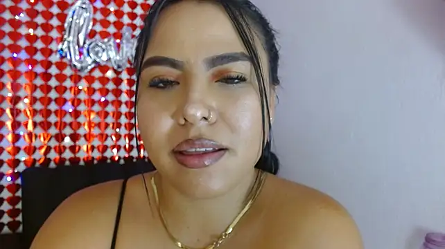 alessialux Adlı Modelin Canlı XXX Sohbeti