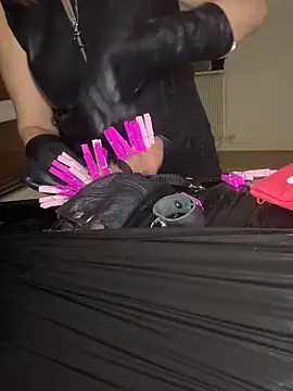 MaitresseLudivine: διαδικτυακό σόου στην κάμερα