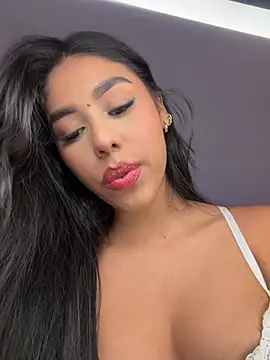 Chat XXX ao vivo de Rossie_Blooms