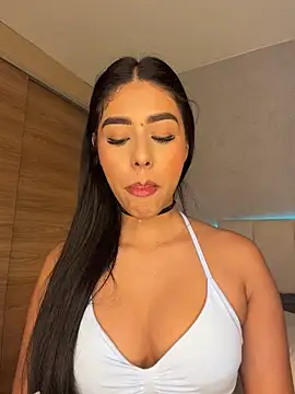 Rossie_Blooms' Live XXX Chat